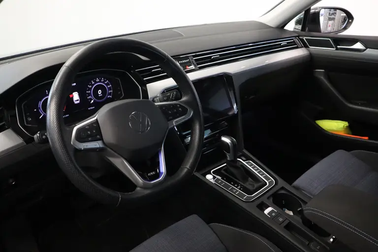 Volkswagen Passat Variant 1.4 TSI PHEV GTE Business ACC PDC Navi Carplay Head-Up Trekhaak afbeelding 7