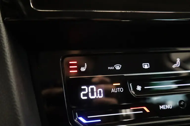 Volkswagen Passat Variant 1.4 TSI PHEV GTE Business ACC PDC Navi Carplay Head-Up Trekhaak afbeelding 12