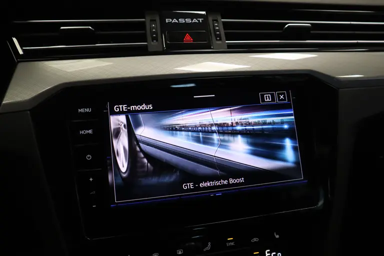 Volkswagen Passat Variant 1.4 TSI PHEV GTE Business ACC PDC Navi Carplay Head-Up Trekhaak afbeelding 14