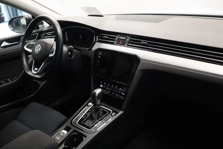 Volkswagen Passat Variant 1.4 TSI PHEV GTE Business ACC PDC Navi Carplay Head-Up Trekhaak afbeelding 21