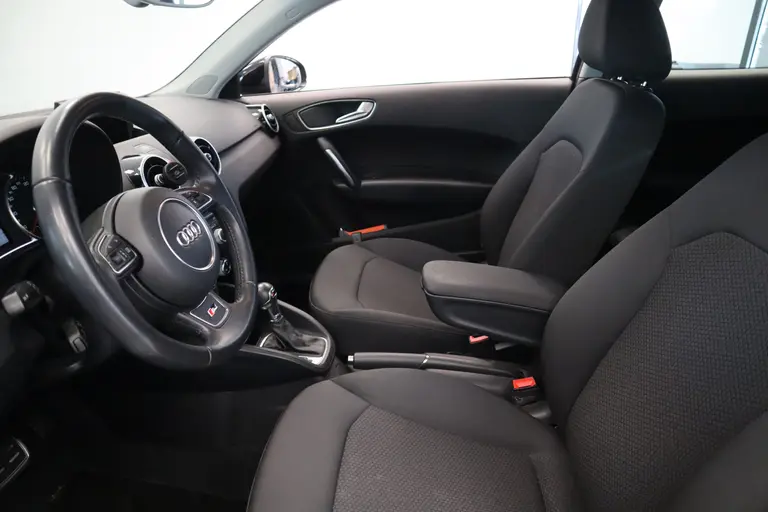 Audi A1 1.4 TFSI CoD Admired S-line ext. Orig. NL auto afbeelding 7