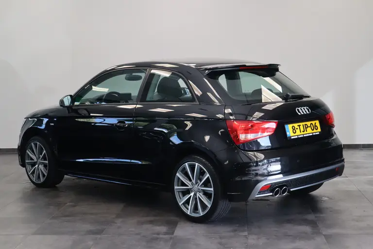 Audi A1 1.4 TFSI CoD Admired S-line ext. Orig. NL auto afbeelding 3