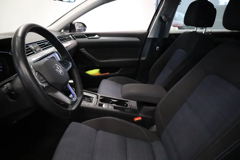 Volkswagen Passat Variant 1.4 TSI PHEV GTE Business ACC PDC Navi Carplay Head-Up Trekhaak afbeelding 6