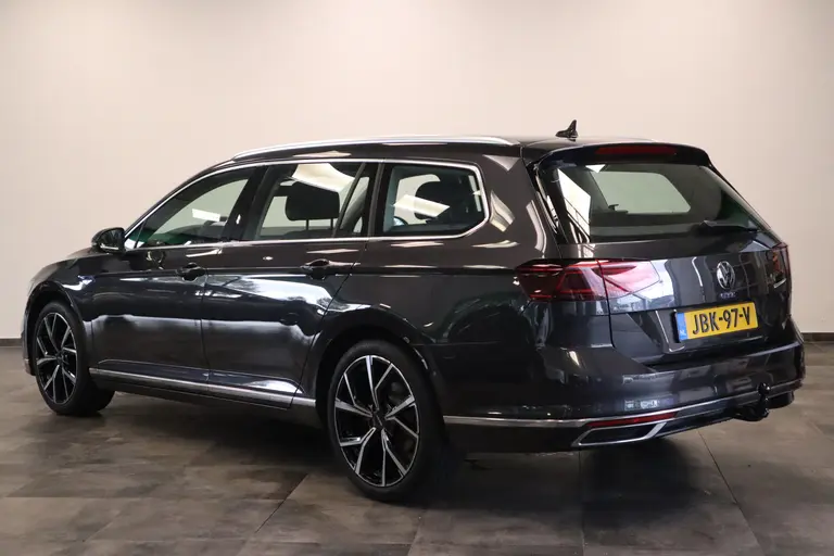 Volkswagen Passat Variant 1.4 TSI PHEV GTE Business ACC PDC Navi Carplay Head-Up Trekhaak afbeelding 3