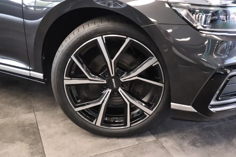 Volkswagen Passat Variant 1.4 TSI PHEV GTE Business ACC PDC Navi Carplay Head-Up Trekhaak afbeelding 5