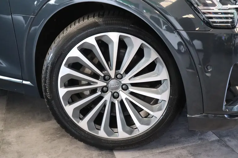 Audi e-tron e-tron 55 quattro advanced 95 kWh S-line Panoramadak Leder afbeelding 4